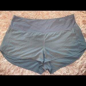 lululemon high rise speed up shorts 2.5’’